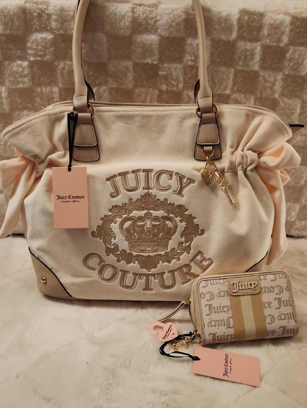 Free Wallet Juicy Couture Tote